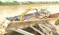  Vụ sập cầu Phong Châu: Tìm thấy thi thể nạn nhân thứ 4 cách hiện trường 20km 第2张