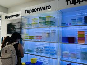 Đua mua hàng gia dụng Tupperware của Mỹ khi hãng 78 tuổi tuyên bố phá sản