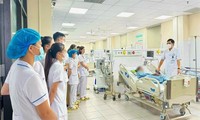  Bộ Y tế lên tiếng vụ 13 học sinh nhập viện, 1 em tử vong 