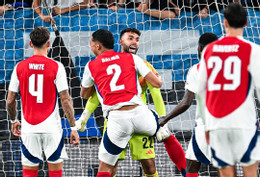 David Raya tiết lộ pha cản phá penalty cực đỉnh cứu Arsenal  第6张