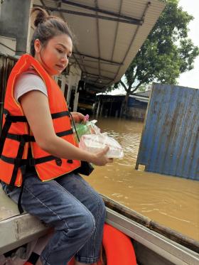 Diễn viên Kiều Anh: Ở tâm lũ tôi thấy rõ sự sống và cái chết  第2张