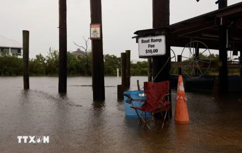  Mỹ: Bão Francine tàn phá Louisiana, hàng trăm nghìn người chịu cảnh mất điện 