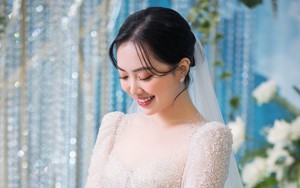 Nhan sắc mỹ miều của bà xã &quot;trung vệ thép&quot; ĐT Việt Nam  第19张