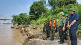 Hình ảnh mới nhất tìm kiếm người mất tích vụ sập cầu Phong Châu (Phú Thọ)  第3张