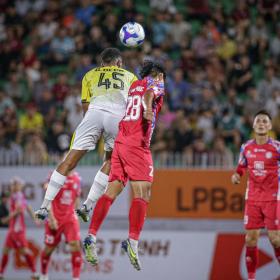  CLB TP Hồ Chí Minh đánh bại á quân V-League