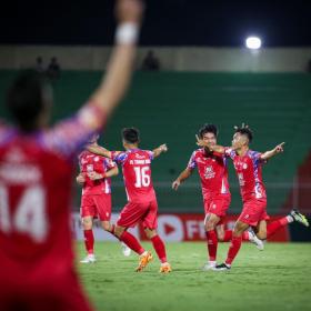  CLB TP Hồ Chí Minh đánh bại á quân V-League