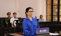  &apos;Cò&apos; bệnh viện vừa ra tù lại bị khởi tố vì cầm dao định tấn công bảo vệ 