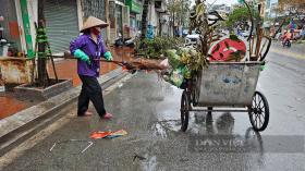 Những người thầm lặng làm sạch Hạ Long 