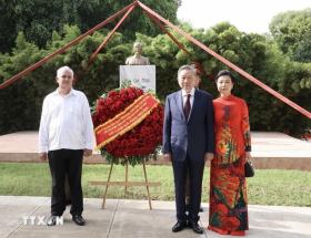 Tổng Bí thư, Chủ tịch nước Tô Lâm đặt vòng hoa tại Tượng đài Bác Hồ ở La Habana