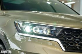 Ngoài &quot;ăn xăng như ngửi&quot;, Kia Sorento PHEV có gì khi đắt gần bằng GLC 200