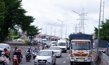  Trung Quốc phóng tàu vũ trụ Thần Châu-19 lên trạm Thiên Cung 